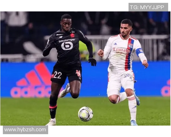 斯特拉斯与里尔激战正酣谁能在法甲赛场上笑到最后